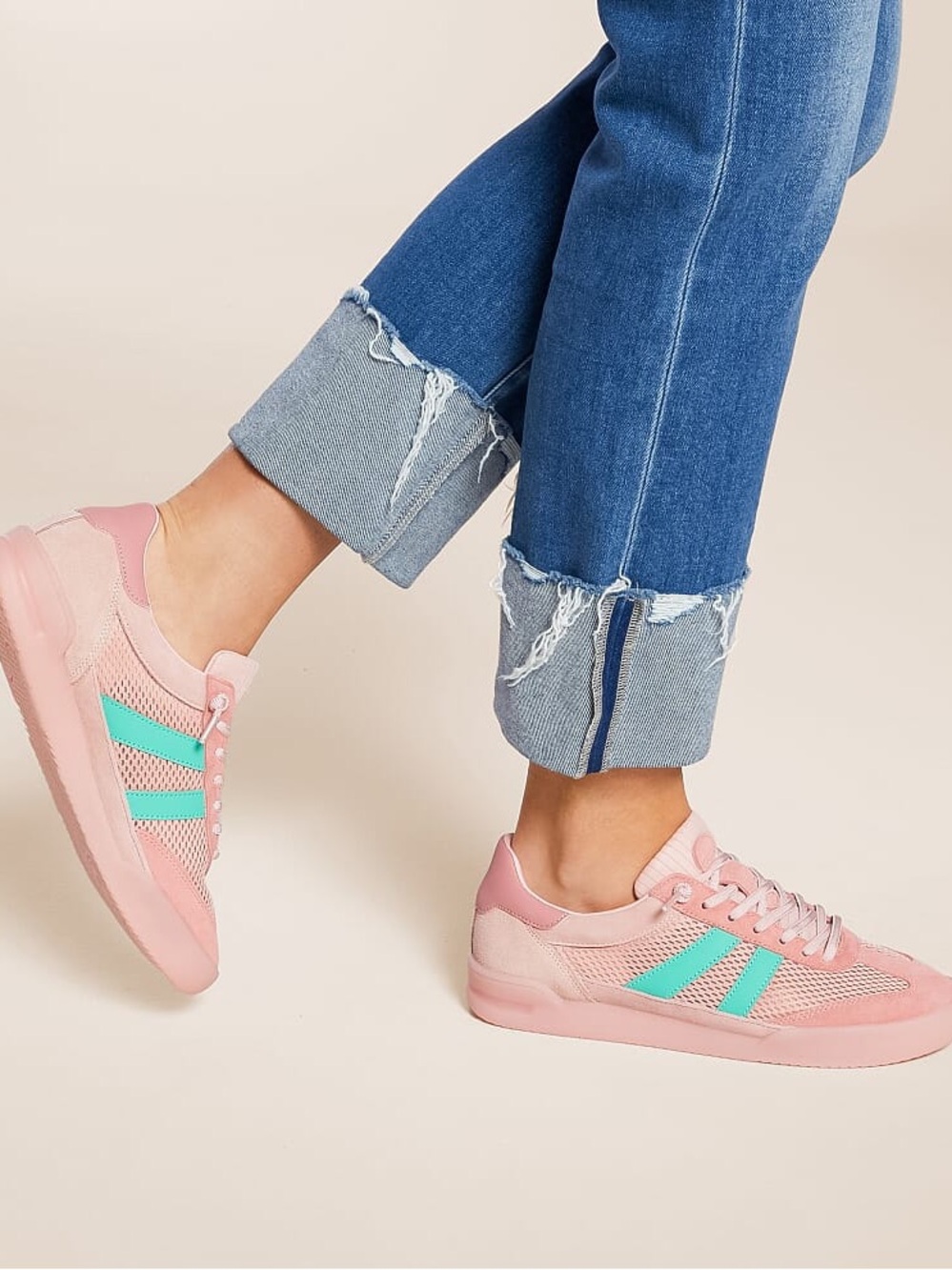 Steve Madden Verdict Sneaker - Picture 4 of 9